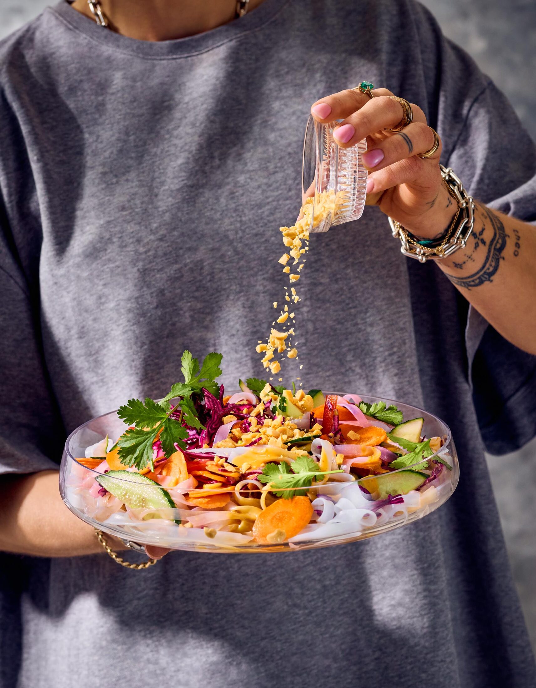 Modern inszenierter Glasnudelsalat