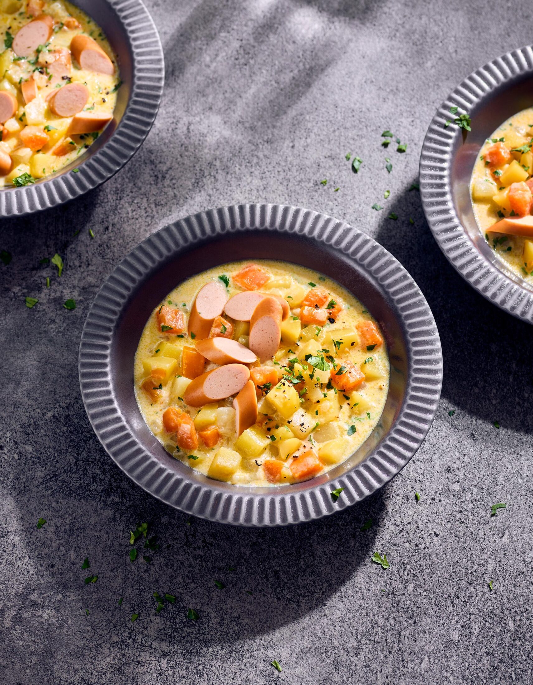 Rezeptfotografie mit "Wow-Effekt": Grilled Cheese Sandwich mit Rösttomatensuppe